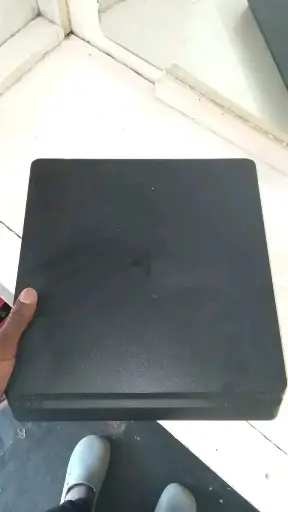 PS 4 Slim